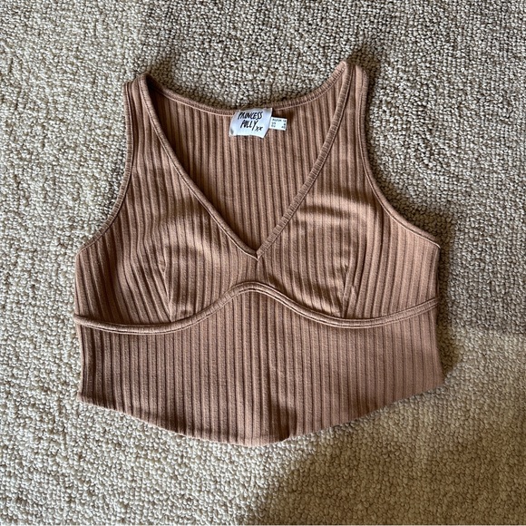 Princess Polly Tops - Princess Polly Koda Tank Size 8